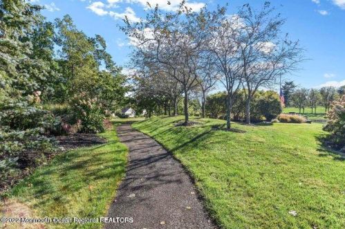 16 Wellington Ln, Lakewood NJ  08701-5736 exterior