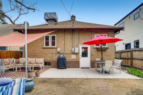 1555 Jackson St, Denver CO 80206-1921 exterior