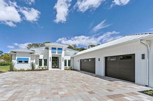 6145 Sea Grass Ln, Naples, FL 34116-5434