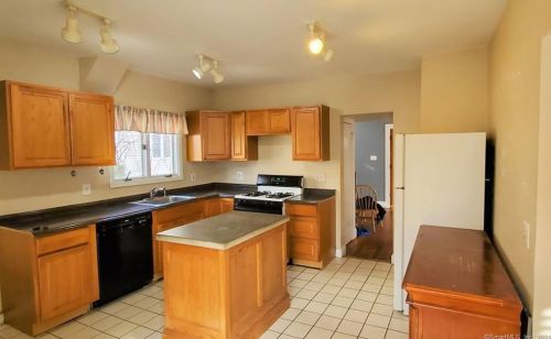 103 Ellsworth St, Bridgeport CT  06605-3122 exterior