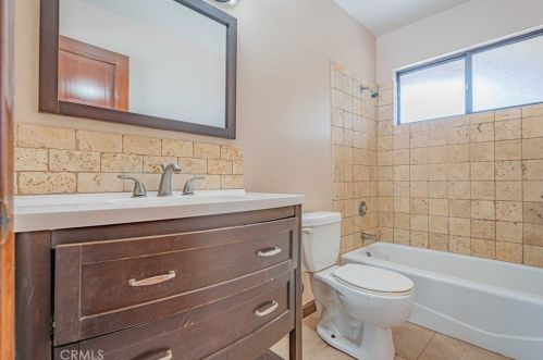 48703 De Luz Rd, Temecula CA  92590-4317 exterior