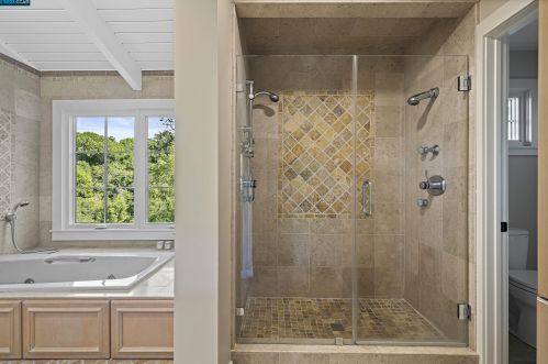 12740 Brookpark Rd, Oakland CA  94619-3137 exterior