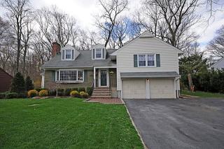 120 Yawpo Ave, Oakland, NJ 07436-3218