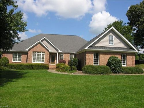 1195 Reynolds Price Dr, Kernersville, NC 27284-5703