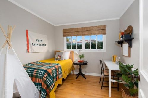 4045 Narragansett Ave, San Diego CA  92107-2618 exterior