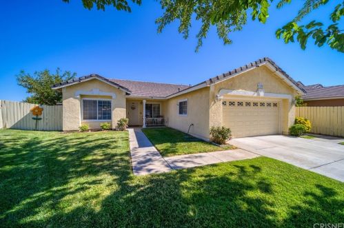 6325 Treehaven Ct, Lancaster, CA 93536-7560