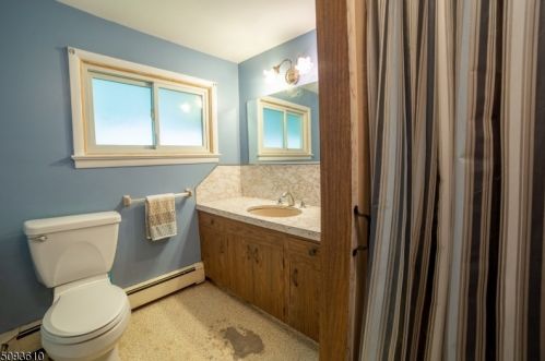 19 John Ringo Rd, East Amwell Township NJ  08551-1024 exterior
