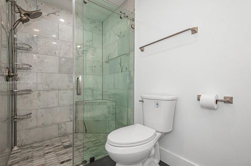 2634 38 Ave, Hollywood FL 33021-1937 exterior