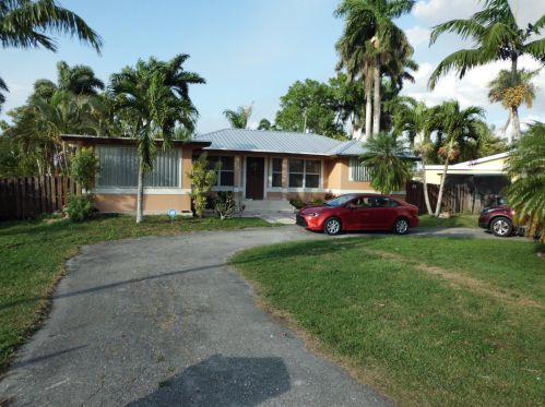 309 Avenue, Belle Glade, FL 33430-2521