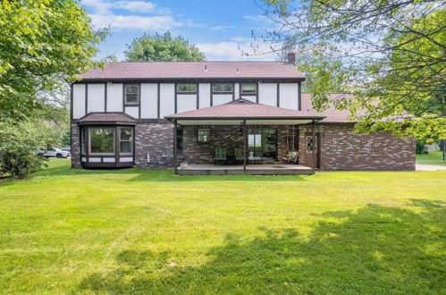 1605 Mountain View Dr, Gibsonia PA 15044-9274 exterior