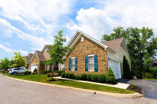 4658 Newport Loop, Darbydale, OH 43123-8192