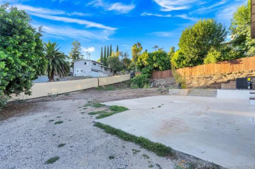 252 Plumosa Ave, Vista CA  92083-8022 exterior