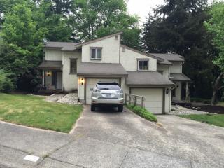17628 88th Pl, Redmond, WA 98052-3252