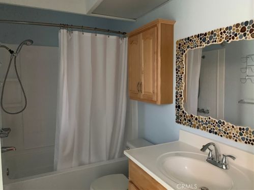 16705 Minter Ct, Santa Clarita CA  91387-3275 exterior