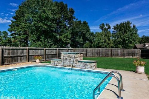 2004 Kamak Dr, Beebe AR  72012-2080 exterior