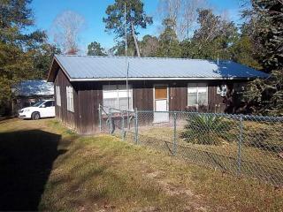 126 Connie Smith Rd, Livingston, TX 77351-0790