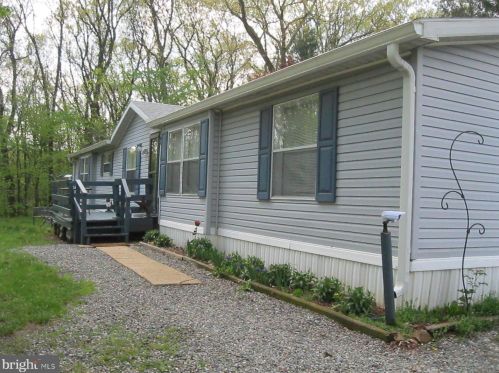 1 Chris Amber Dr, Molino, PA 17961-9089