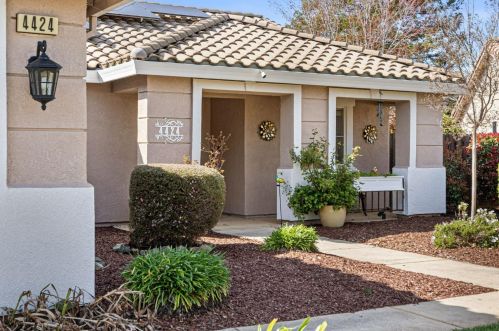 4424 Dusham Cir, Mather CA  95655-3054 exterior