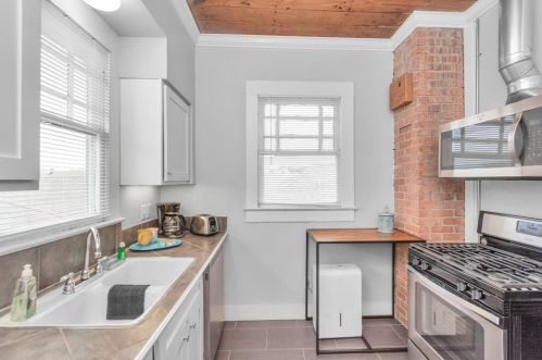 2223 33 St, Galveston TX 77550-7505 exterior