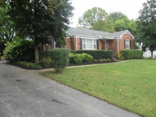 506 Elaine Dr, Nashville, TN 37211-3618