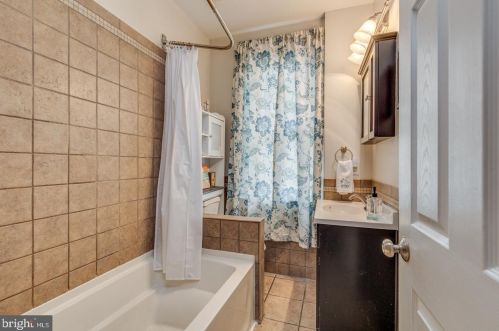 220 Prospect St, Camden NJ  08109-2613 exterior