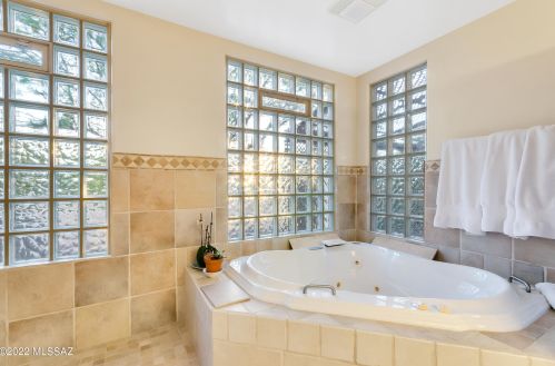 1931 Buck Rdg Pl, Tucson AZ 85737-6010 exterior