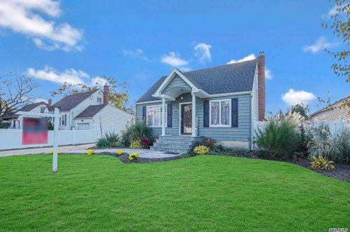 168 Broome Ave, North Lindenhurst, NY 11757-4130