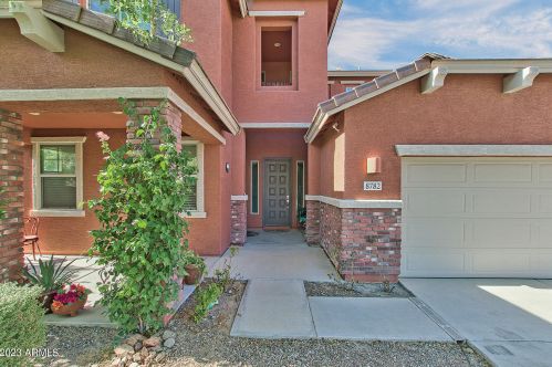 8782 Peppertree Ln, Glendale, AZ 85305-3409