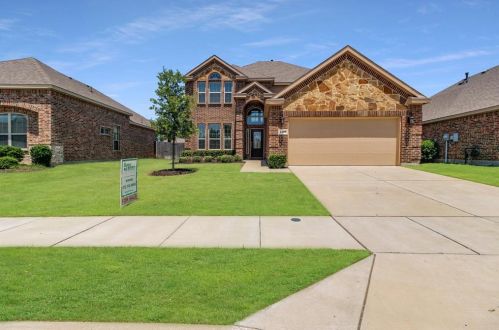 1129 Lake Meadow Ln, Oak Point, TX 75068-8518