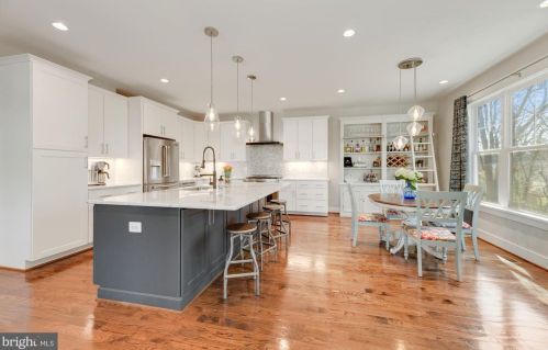 7413 Bethune St, Falls Church VA  22043-1316 exterior