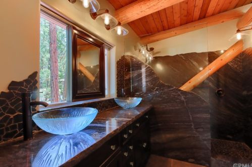 39667 Idylwild, Bass Lake CA  93604-9707 exterior