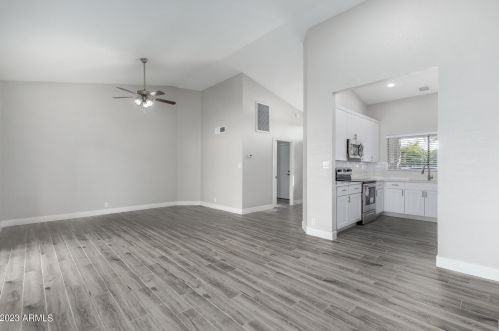 6514 Turquoise Ave, Glendale AZ 85302-1037 exterior