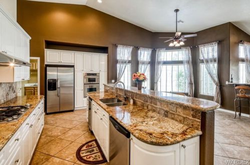 1895 Corwin Rd, Bullhead City AZ  86442-8774 exterior