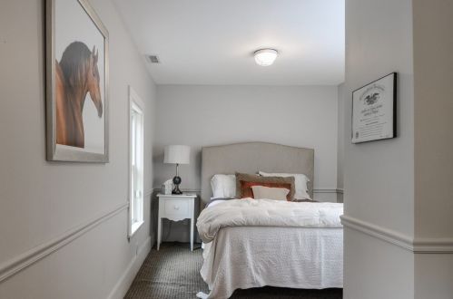 30 Glenwood St, Natick MA 01760-5649 exterior