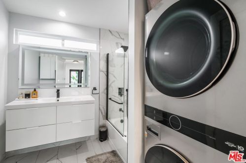 4552 Ethel Ave, North Hollywood CA  91605-4703 exterior