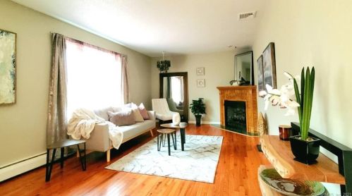 82 Folly Brook Ln, Manchester, CT 06040-7079