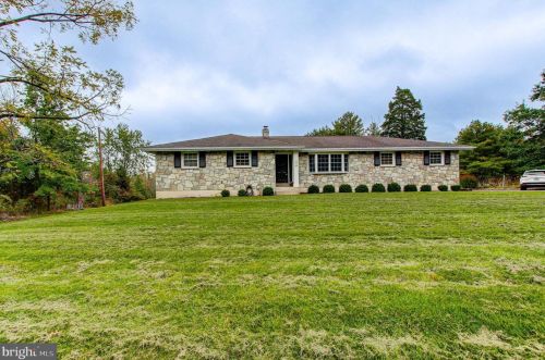 2050 Sumneytown Pike, Harleysville, PA 19438-1163