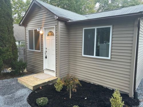 59 Lake Shore Dr, Mahopac, NY 10541-1313