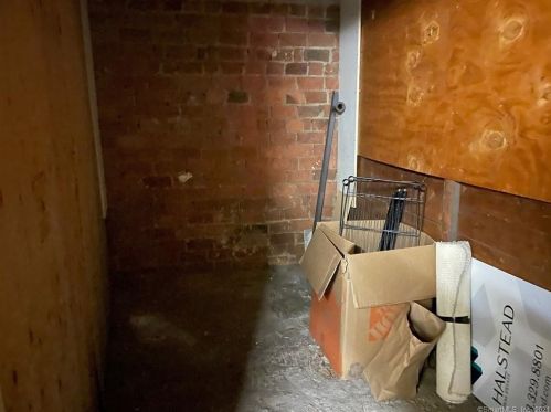 82 Forest St, Stamford CT  06901-1829 exterior