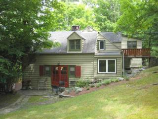 167 Broadview Rd, Woodstock, NY 12498-1407