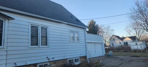 318 Milwaukee St, Tomah, WI 54660-1945