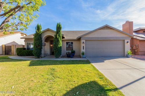 3917 Misty Willow Ln, Glendale AZ  85310-4031 exterior