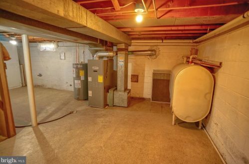 5001 Berkley St, Harrisburg PA 17109-4508 exterior