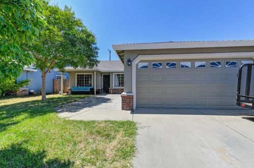 7321 Little Acorn Way, Rio Linda CA  95673-1336 exterior