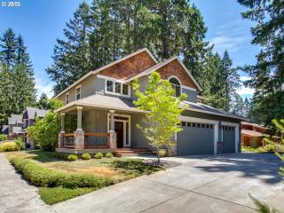 330 24th Ave, Beaverton, OR 97123-7019