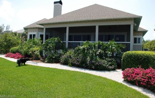 9048 Mockingbird Dr, Sanibel, FL 33957-3610