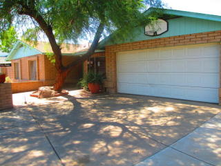 806 Stewart Cir, Mesa, AZ 85201-3815