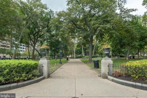 317 18th St, Philadelphia PA  19103-1239 exterior