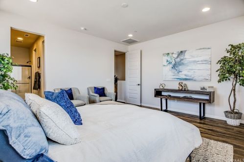 1021 Mandarin Pl, Fullerton CA  92833-4785 exterior