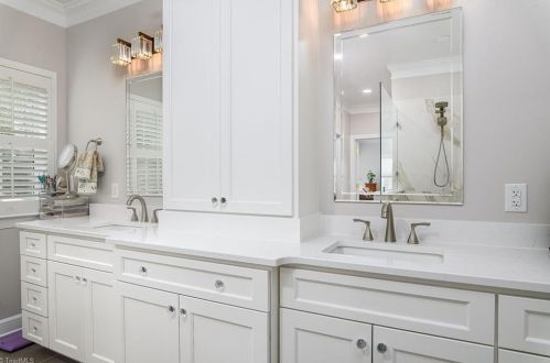 2 Bluff Ridge Ct, Greensboro NC  27455-2298 exterior